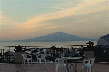 La Culla - Suore Oblate Del Bambin Gesu Hotel Sant'Agnello Kültér fotó